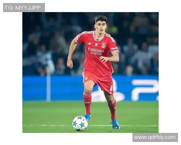 2018年足球球星转会大盘点 转会潮流与未来趋势解析 2018年足球球星转会大盘点 转会潮流与未来趋势解析