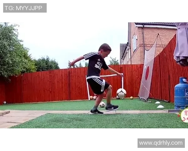 一场足球比赛中多名球星闪耀登场 展现精湛技艺与团队精神 一场足球比赛中多名球星闪耀登场 展现精湛技艺与团队精神