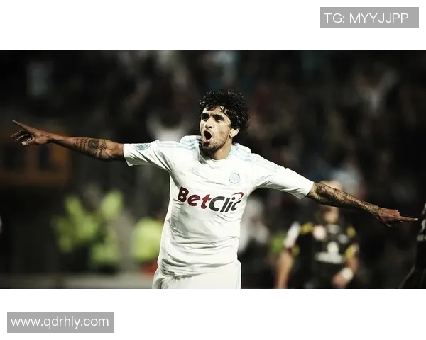 世界杯足球巨星风采海报设计创意与视觉呈现分析 世界杯足球巨星风采海报设计创意与视觉呈现分析