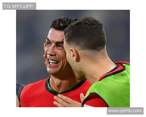 从小球场到巨星之路：回顾C罗童年成长故事与奋斗历程