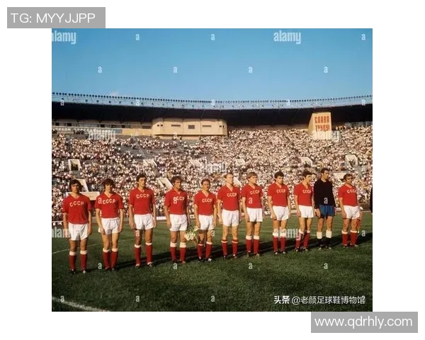 以世界顶级足球球星为例探讨他们背后的训练秘笈与成功之道