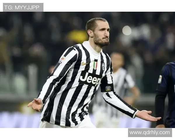 当今足坛巨星争锋 世界级球员们的荣耀与挑战 当今足坛巨星争锋 世界级球员们的荣耀与挑战