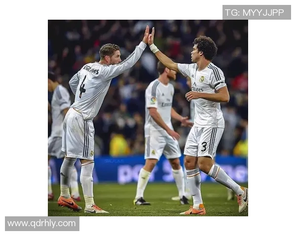 抖音足球明星拉莫斯:从绿茵场到社交平台的全新突破 抖音足球明星拉莫斯:从绿茵场到社交平台的全新突破