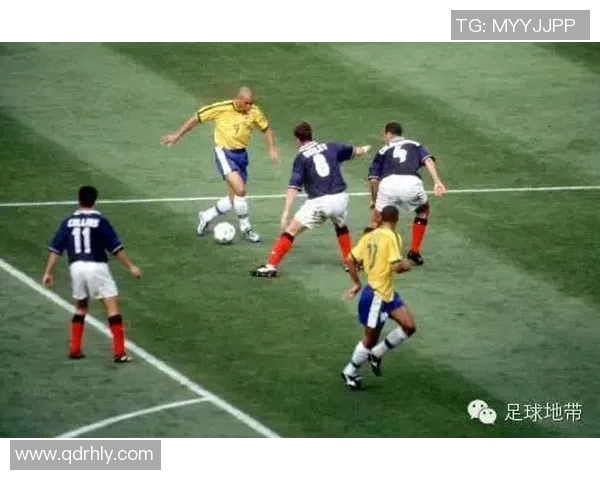 足球场上的30号球星风采展现 从传奇到新星的精彩故事